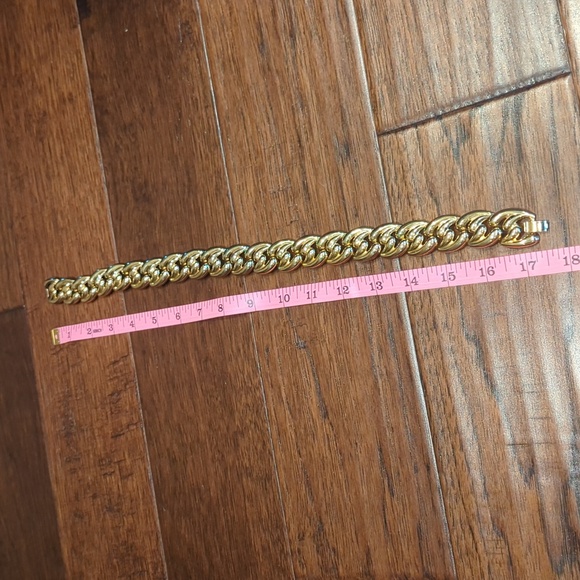 Vintage gold tone link fancy lady necklace - Picture 5 of 5